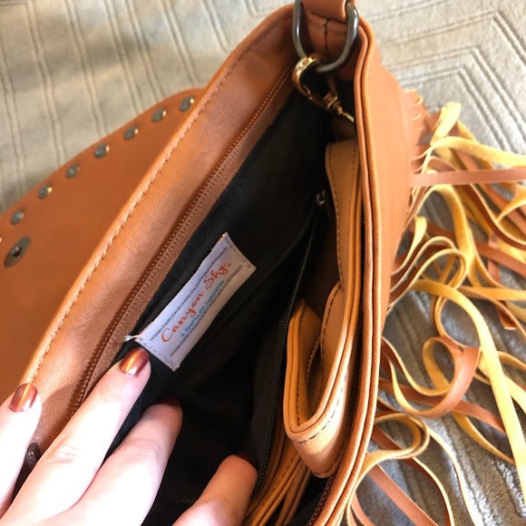 NWT Canyon Sky fringe purse - Picture 3 of 4